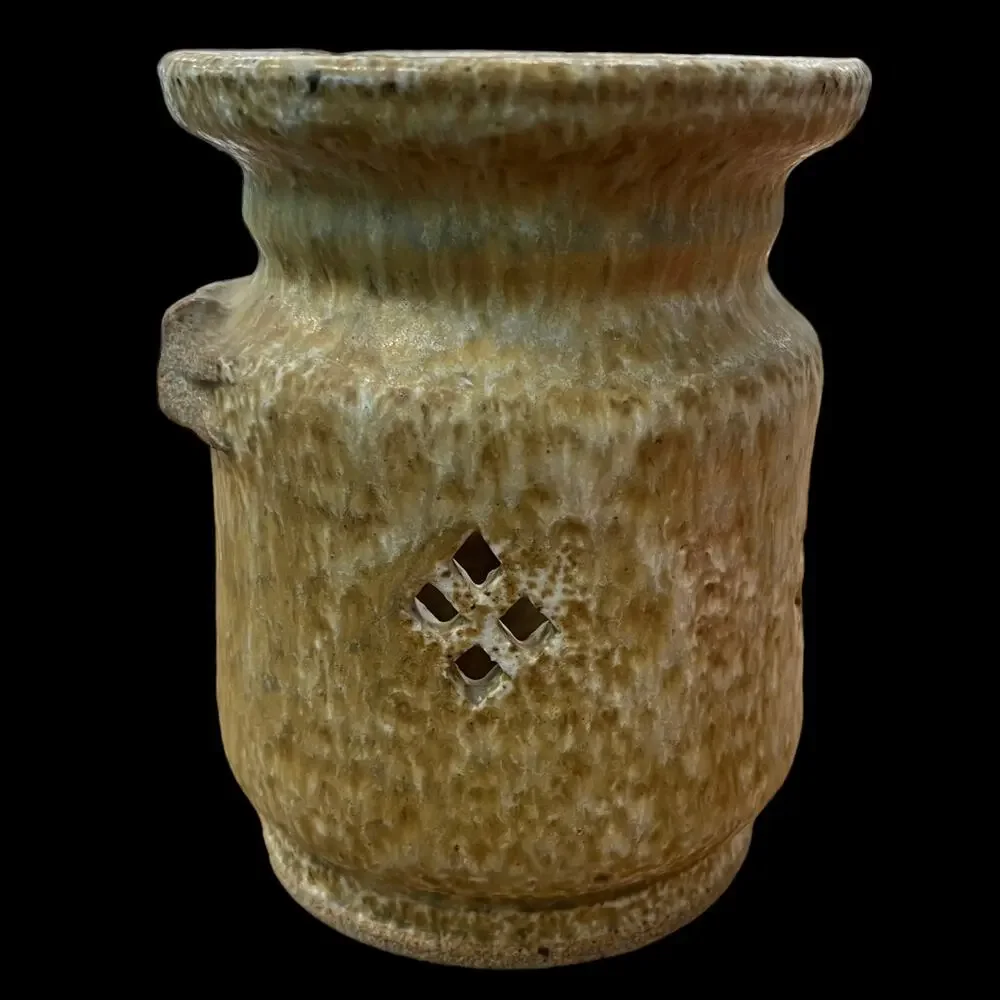 Foxlo Ceramic Handmade Vintage Clay Garlic Holder w/ Vents Cottage Granny Fairy
